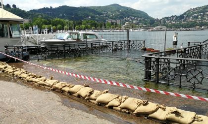 Le nevi si sciolgono in Valtellina e il lago di Como esonda. Il Comune: situazione monitorata