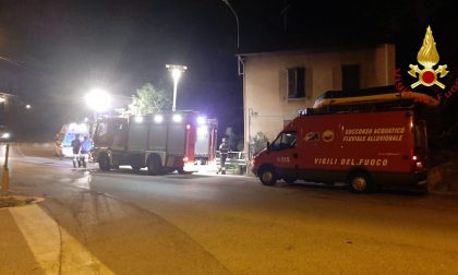 Cade con l'auto nel torrente SIRENE DI NOTTE