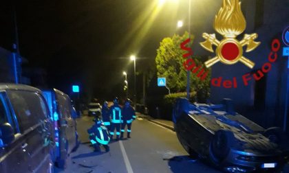 Si ribaltano con l'auto a Mariano: feriti due giovani SIRENE DI NOTTE