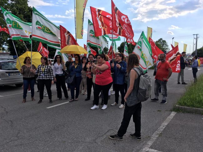 Mercatone Uno, lunedì presidio a Milano. E Di Maio promette fondi per i fornitori
