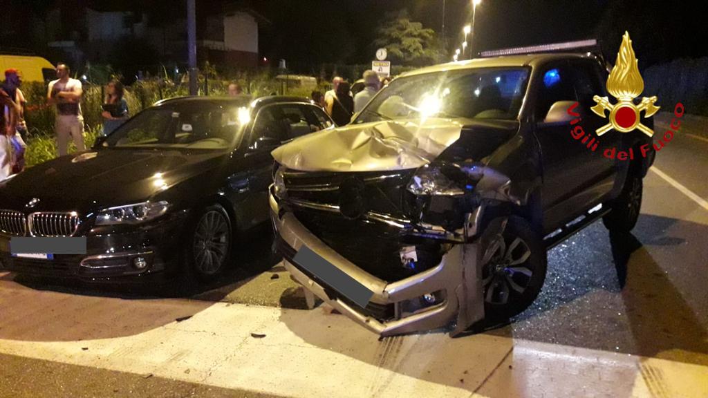 Ferita gravemente e incastrata nell’auto sulla statale dei Giovi