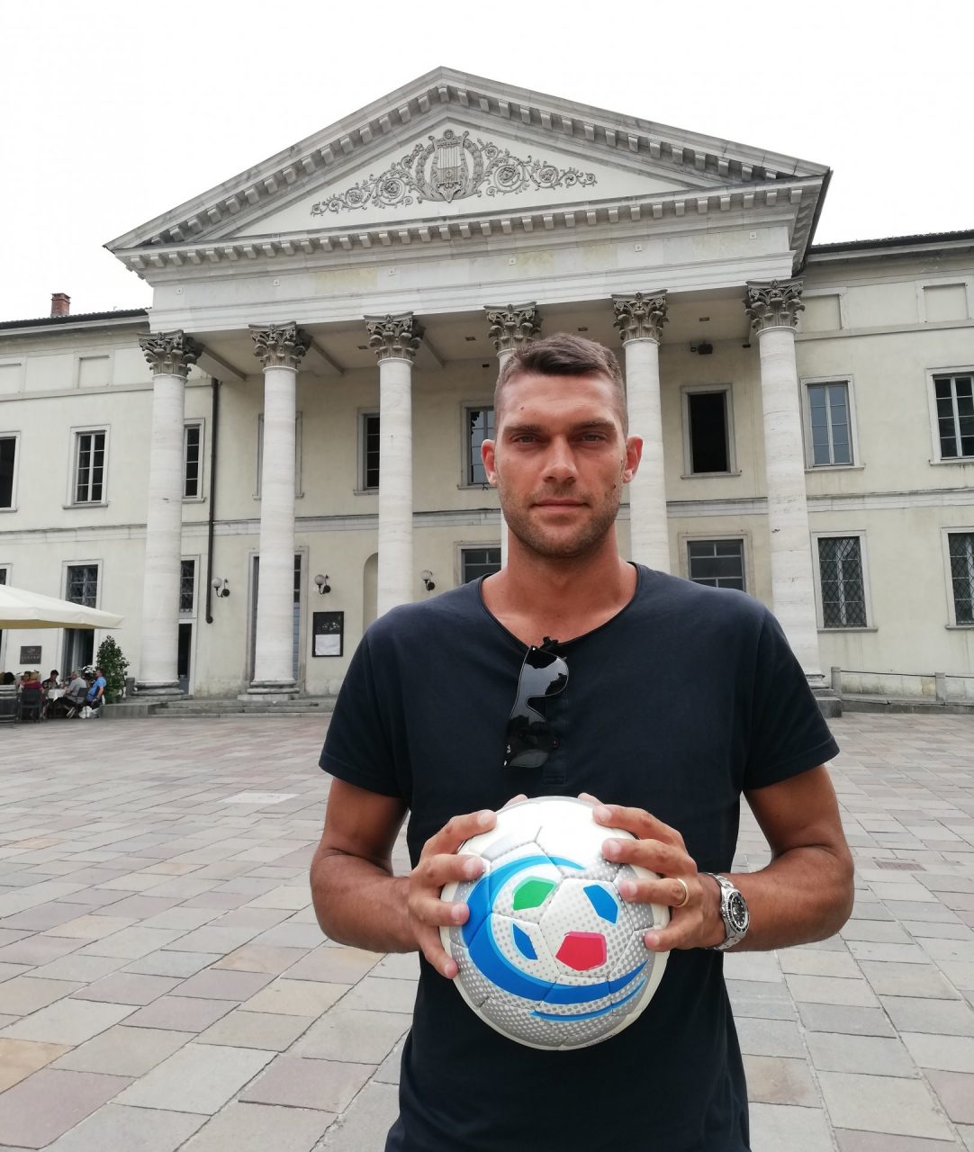 Como calcio Davide Facchin blinda la porta azzurra fino al 2023