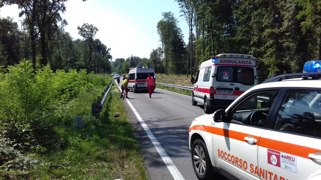 Investimento ciclisti, arriva l’elisoccorso a Novedrate: uno è gravissimo FOTO