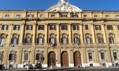 Ritrova Titoli di Stato del 1937 in soffitta: un tesoretto che oggi vale 98mila euro