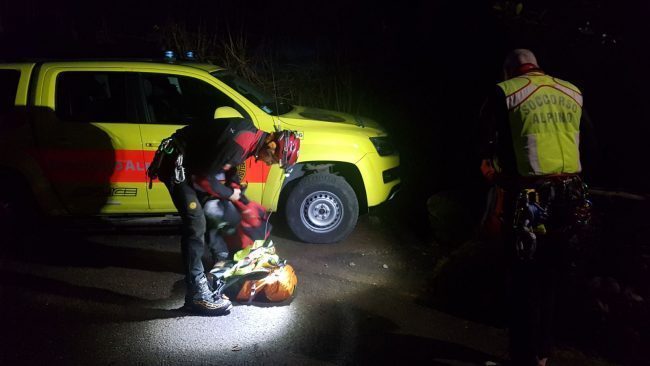 Tragedia in Alta Valle Intelvi: escursionista precipita e muore