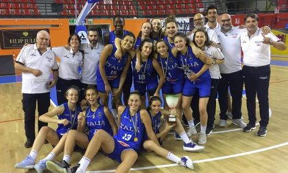 Basket femminile 1° posto per le azzurre e il coach lariano Cosimo De Milo