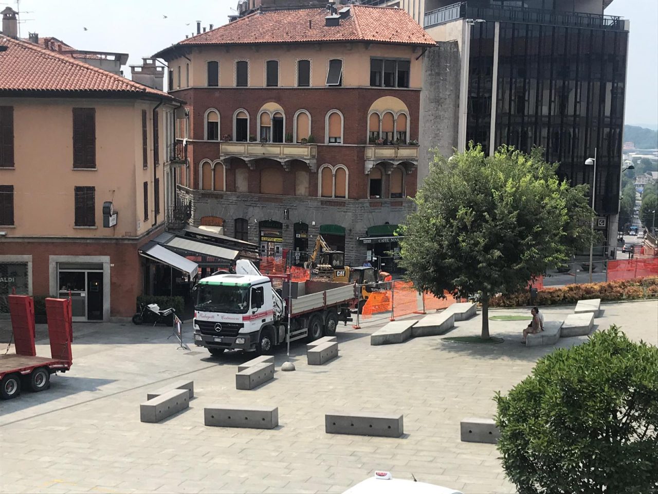 Iniziano i lavori chiusa piazza Garibaldi a Cantù