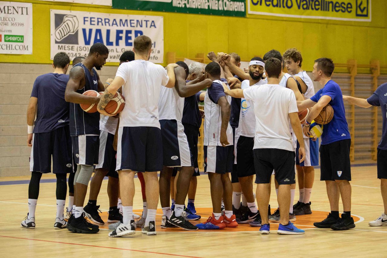 Pallacanestro Cantù oggi amichevole contro la Virtus