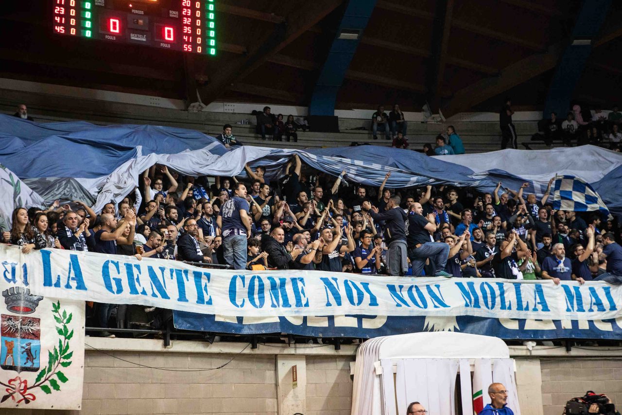 Pallacanestro Cantù al fianco degli abbonati con l’aiuto degli sponsor