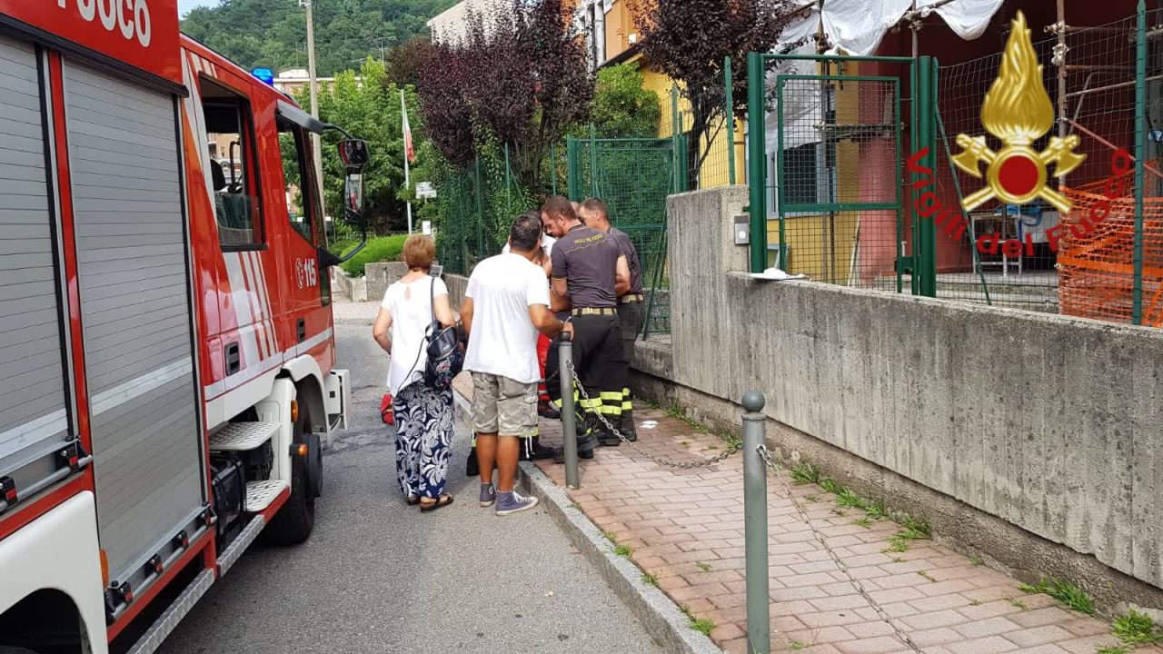 Piede incastrato nella ruota della bici soccorso 13enne