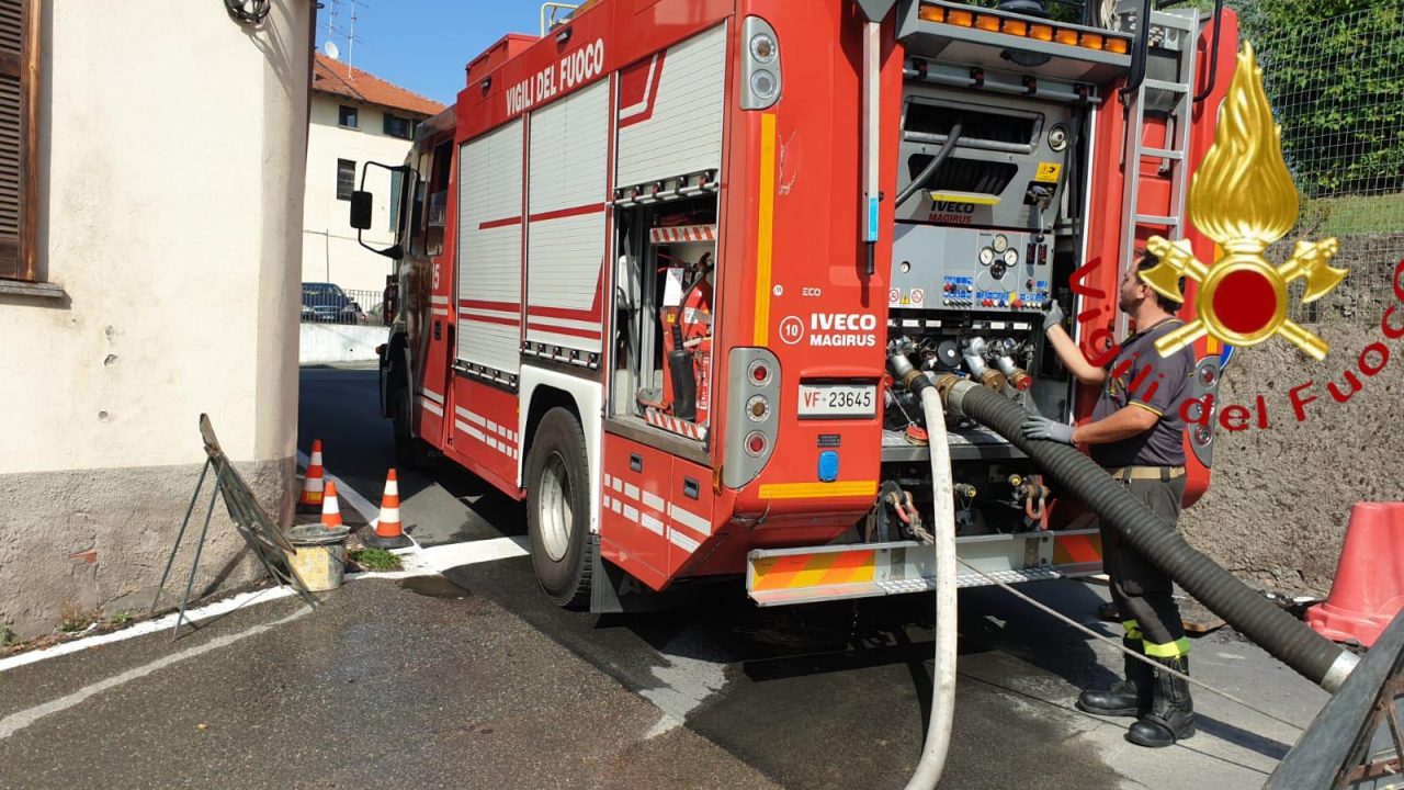Allagamento Vertemate: i Vigili del fuoco “salvano” una casa VIDEO