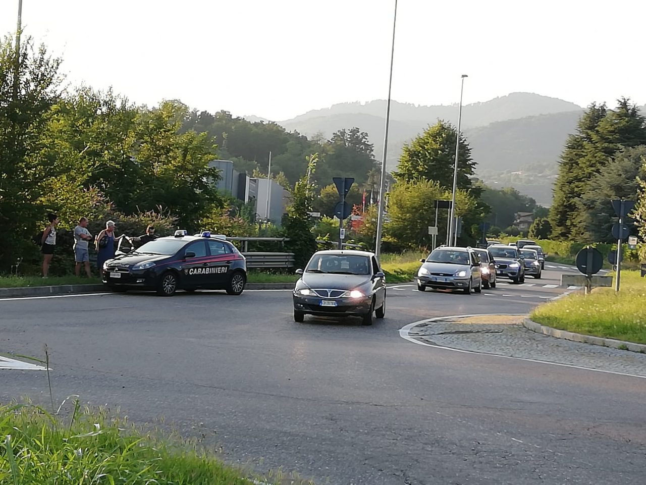 Investito in bici mentre tornava dal lavoro, è grave