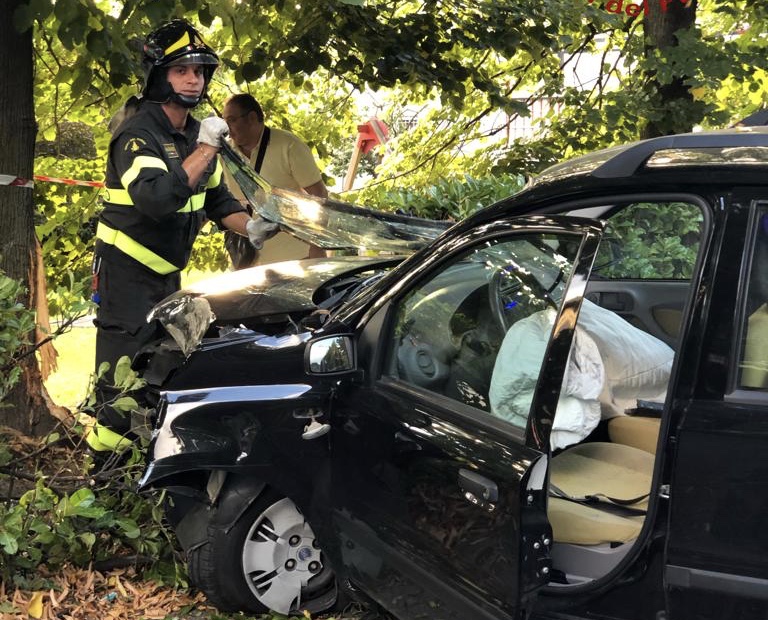Incidente a Montano Lucino, ferito un giovane