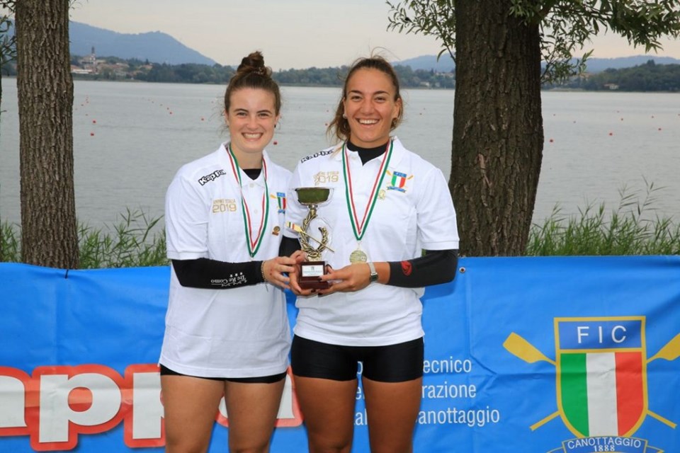 Canottieri Moltrasio Claudia Bernasconi e Sofia Ambrosini oro nel 2x Senior 
