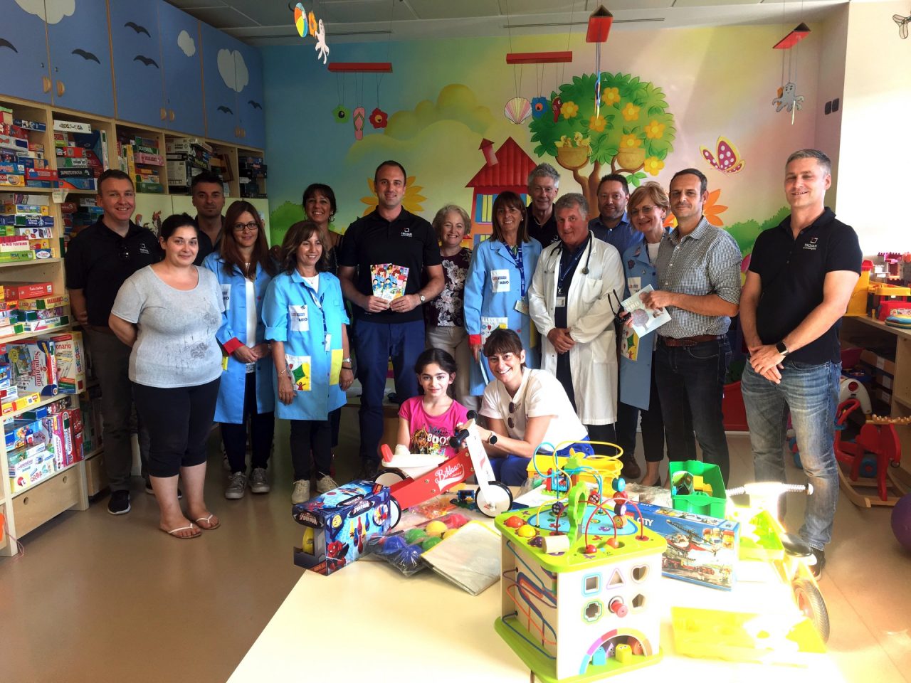 Giocattoli donati ai bimbi del reparto di Pediatria