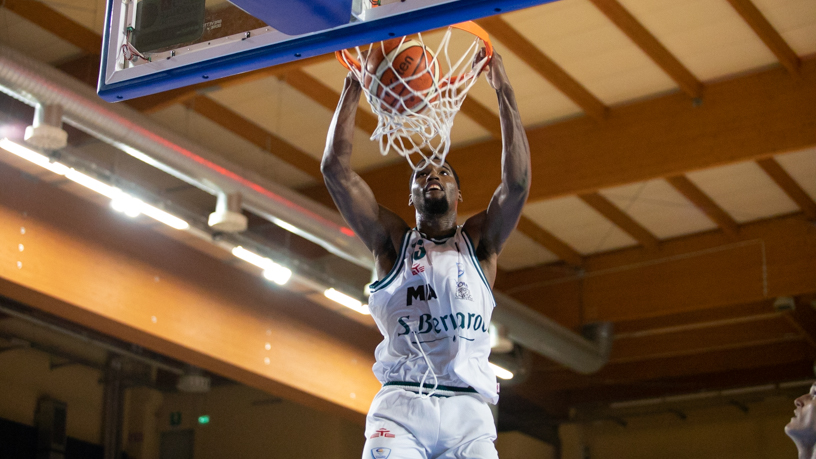 Basket Cantù, battuta Treviglio: è finale con Milano