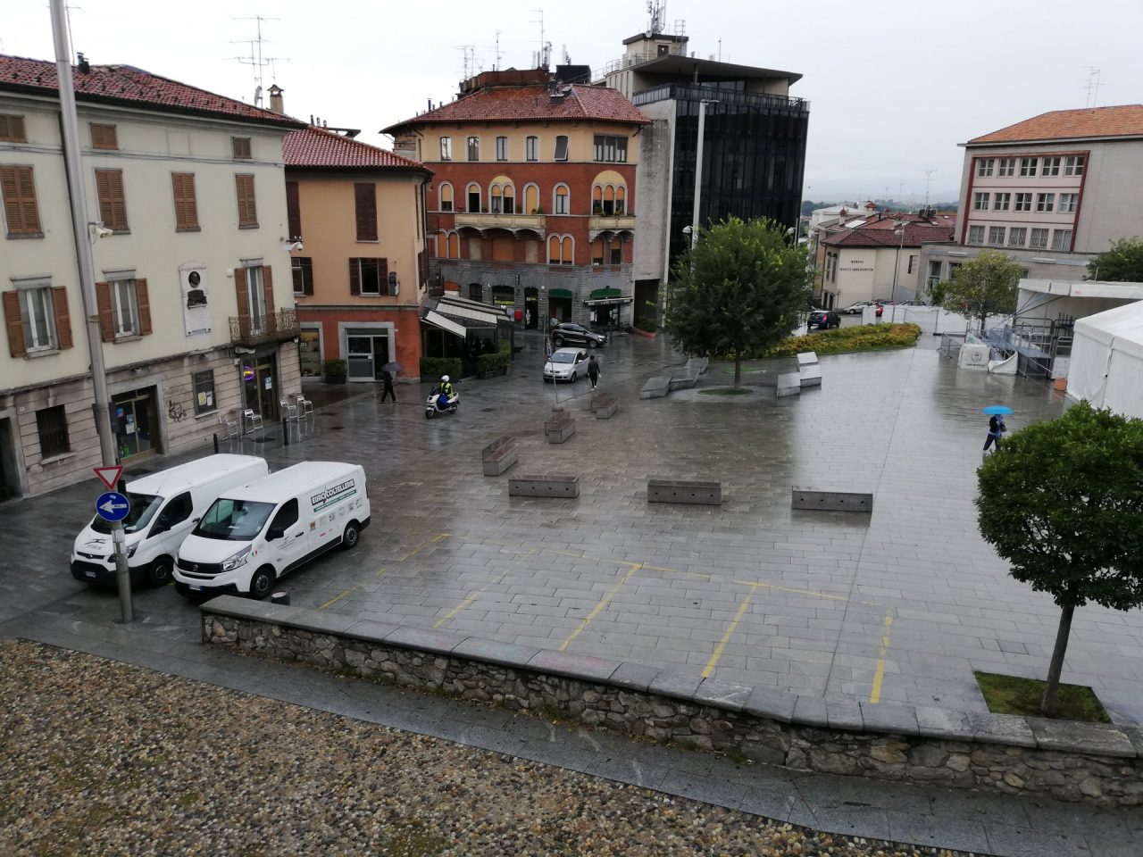 Piazza insicura: commercianti in rivolta