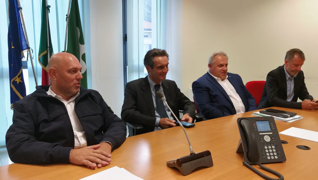 Paratie, Tangenziale e Pedemontana: Fontana vuole il miglioramento della linea ferroviaria Como Lecco