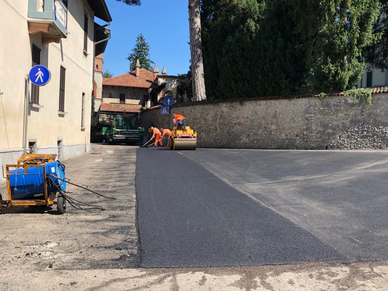 Viabilità al contrario per evitare il cantiere in piazza Volta FOTO E VIDEO