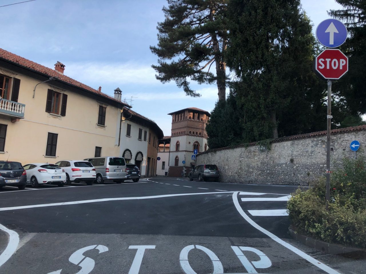 Piazza Volta non più off limits: riaperta al traffico col nuovo asfalto