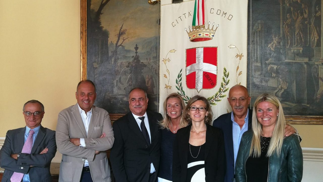 “La seta accarezza Nureyev” a Villa Olmo: i ballerini della Scala danzano per beneficenza