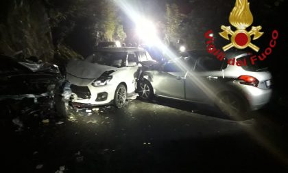 Maxi incidente a Corrido: due giovani intrappolati in auto SIRENE DI NOTTE