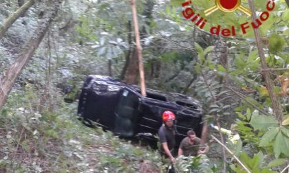 Auto fuori strada sul Monte Goj: feriti due uomini FOTO