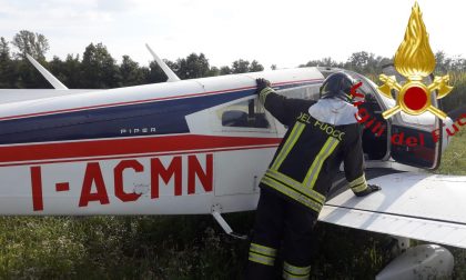 Aeromobile compie un atterraggio di emergenza a Casnate FOTO