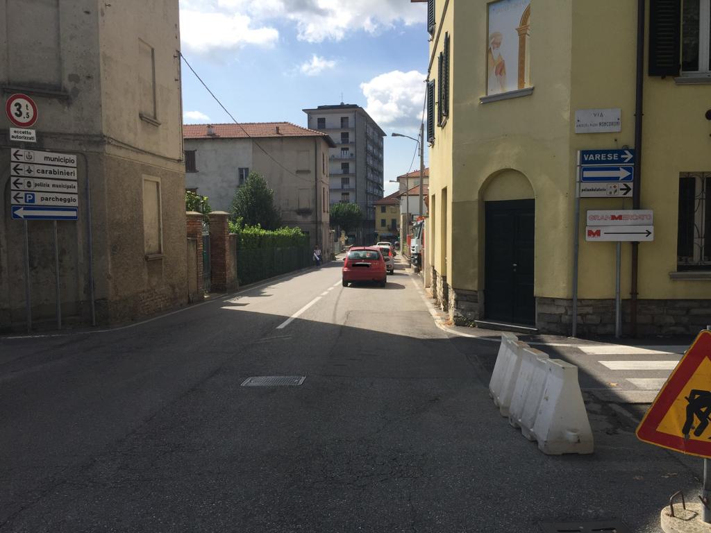 Riaperta al traffico via Tarchini dopo la demolizione di una casa