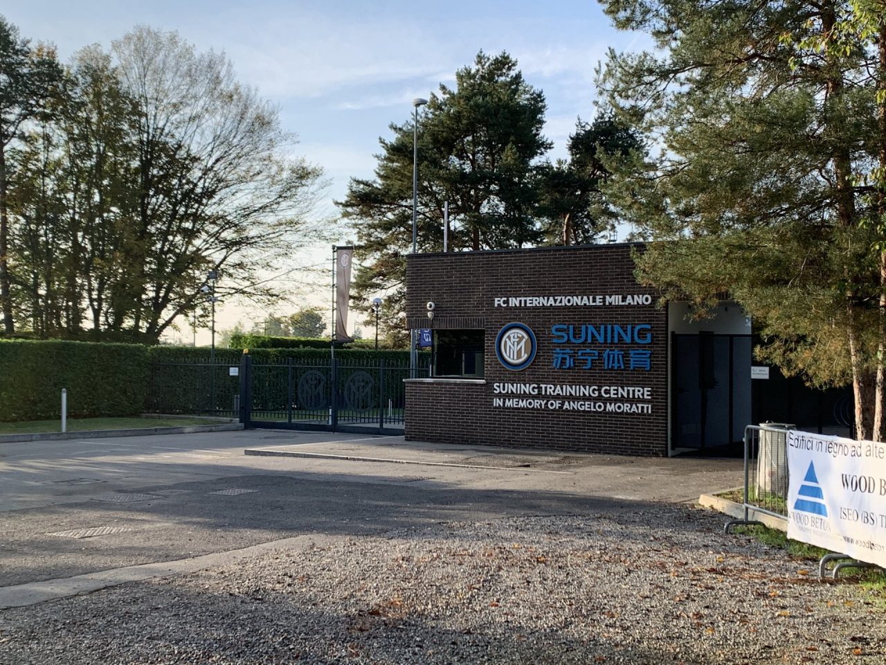 Raffica di furti e truffe nell’Olgiatese: colpito anche il Suning Centre dell’Inter