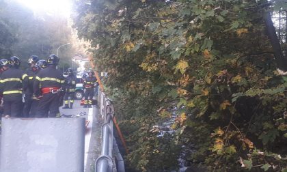 Incidente Magreglio sulla Provinciale, travolti due pedoni: un morto FOTO