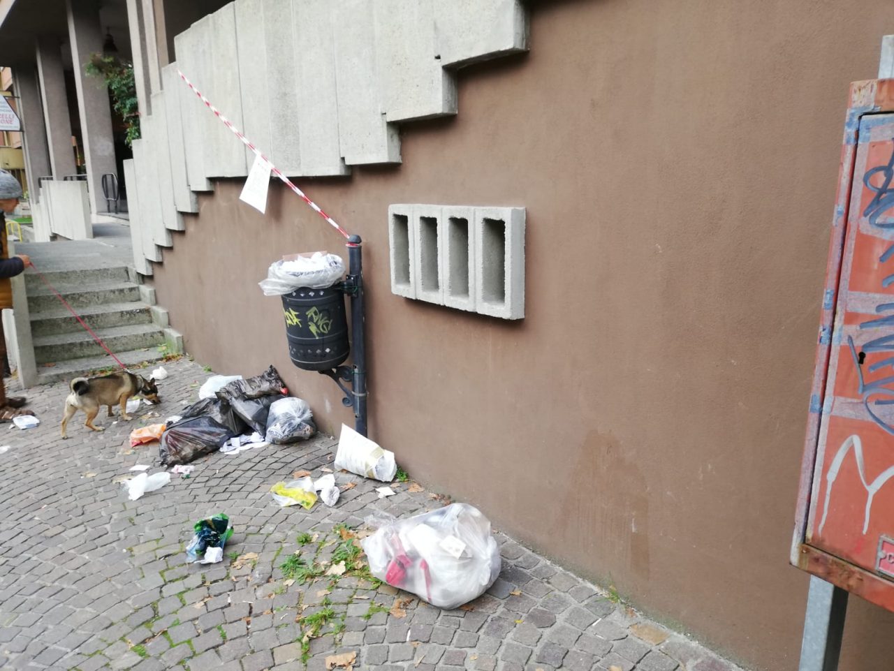 Sporcizia e abbandono rifiuti a Cantù