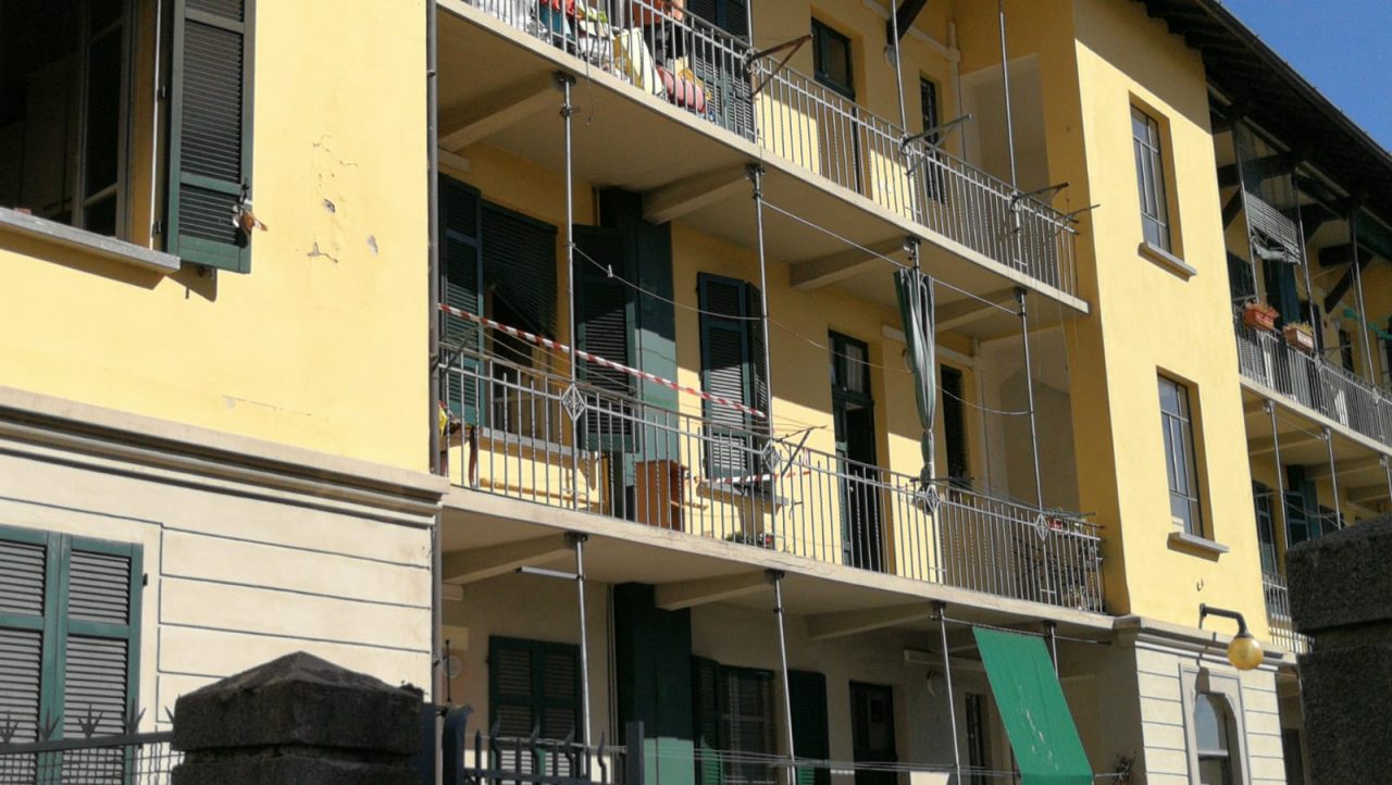 Incendio alle case comunali di via Turati a Como FOTO