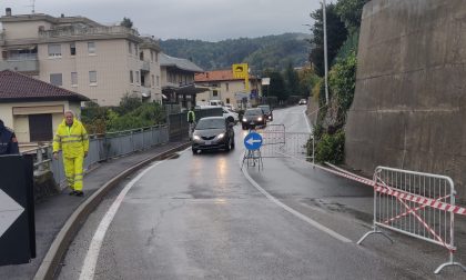 Crolla muro sulla Garibaldina a San Fermo FOTO