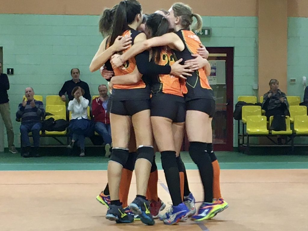 Albese Volley bel successo orange contro il Rastà