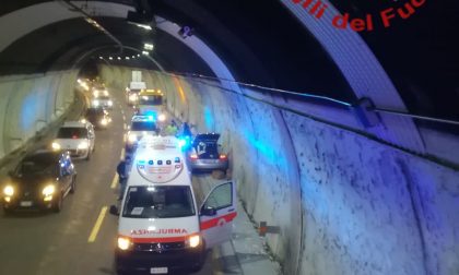 Incidente sulla A9 in galleria Quarcino FOTO