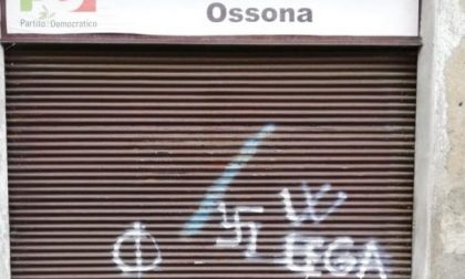 Svastica sulla sede Pd a firma "Lega": è polemica FUORI PROVINCIA