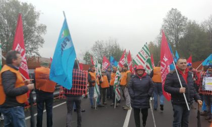 Manifestazione di protesta sul Ponte di Annone FOTO