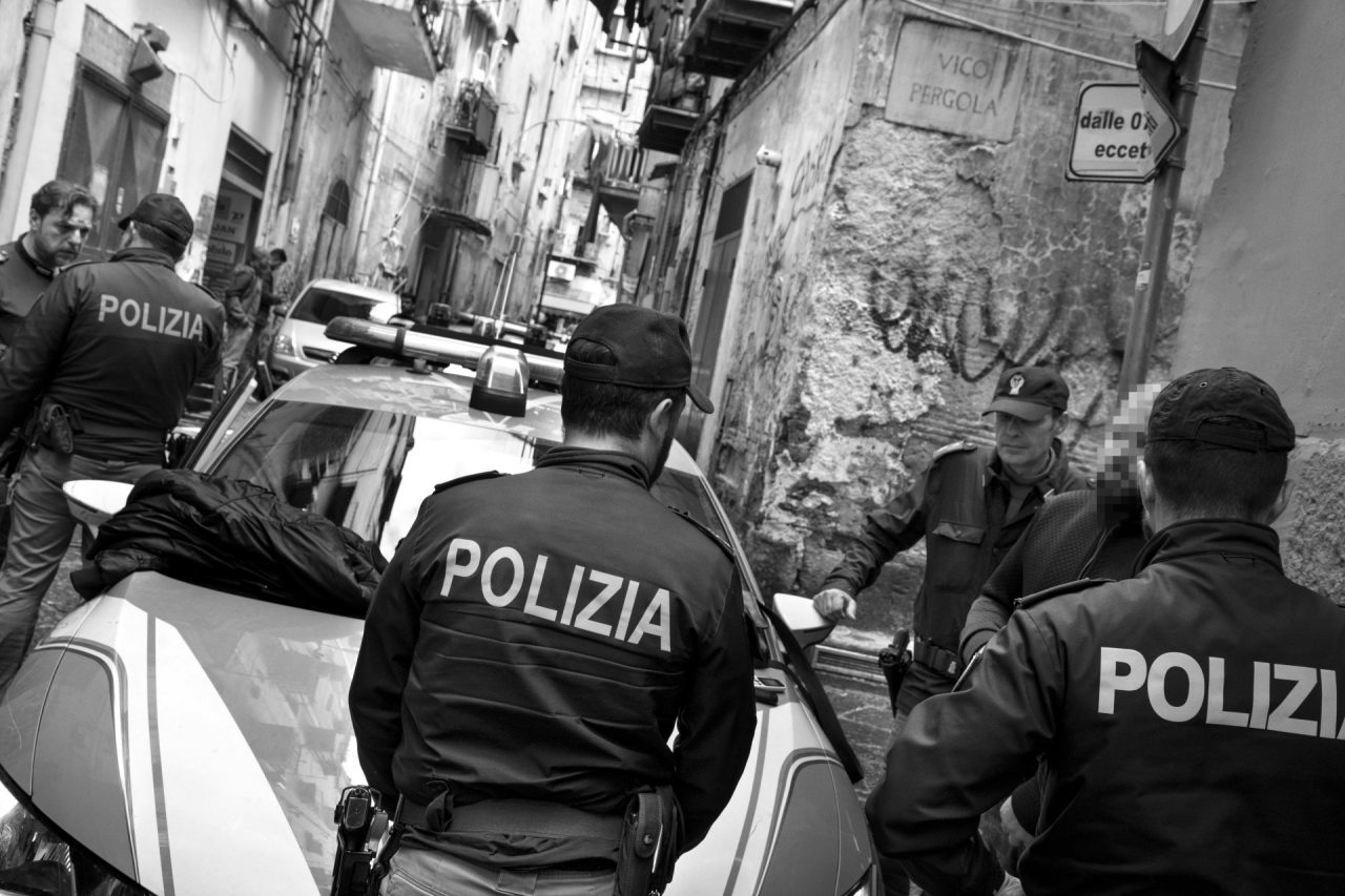 Calendario 2020 Polizia di Stato: il fotografo Pellegrin racconta la dedizione dei poliziotti