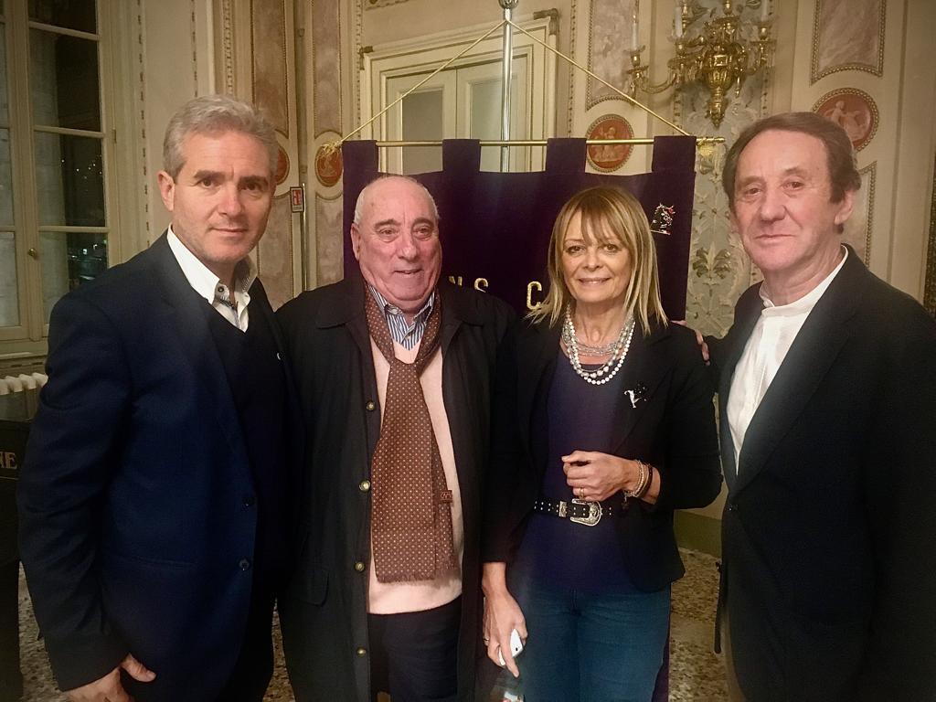 Diabete, teatro Sociale gremito con vip dello sport e dello spettacolo FOTO