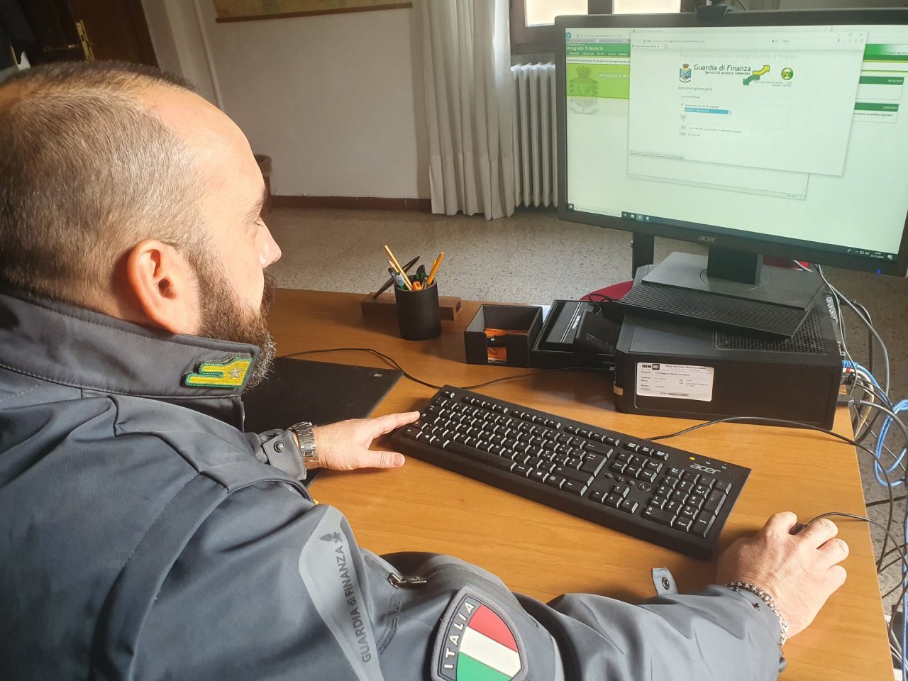 Professionista comasco dell’edilizia evasore totale: sequestrato 1 milione di euro intestato a familiari