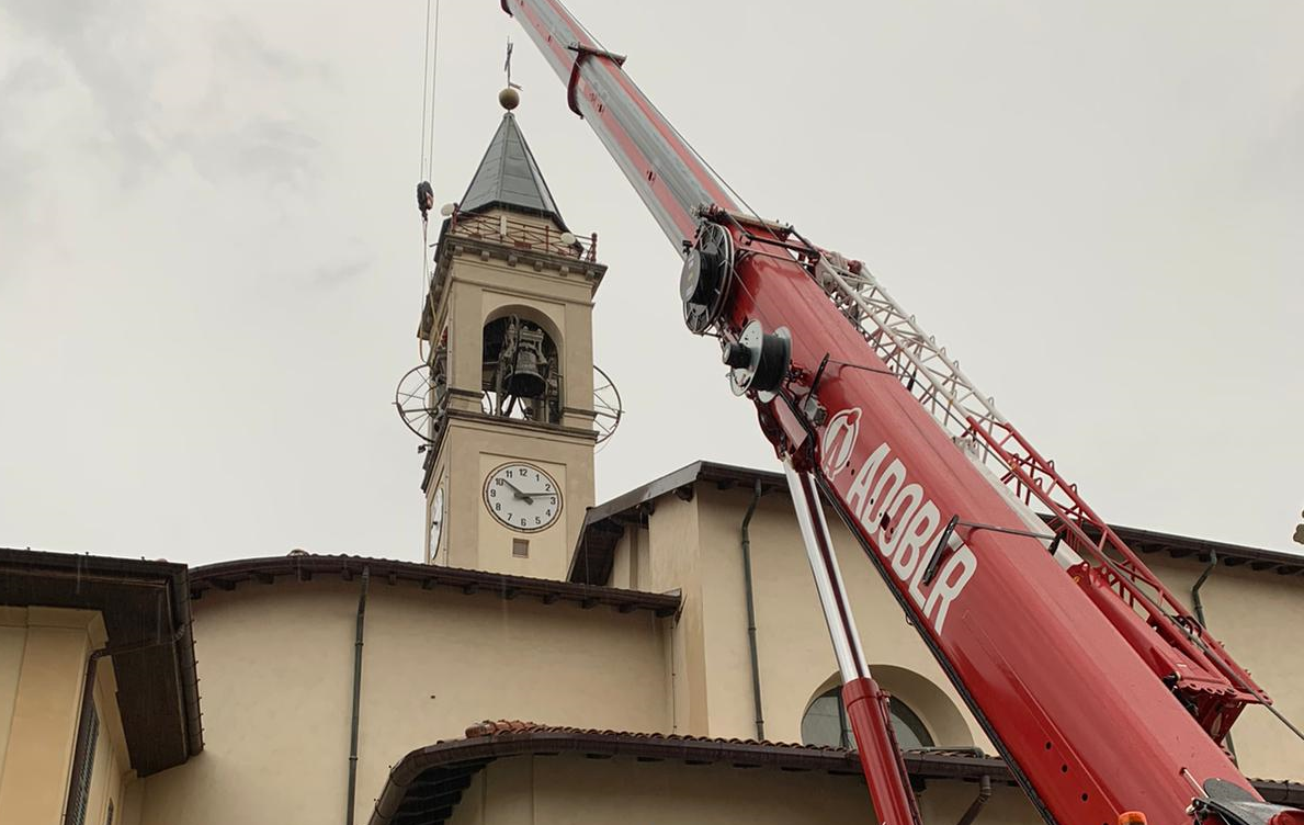 Via alle manutenzioni delle campane nella chiesa di Figino Serenza VIDEO