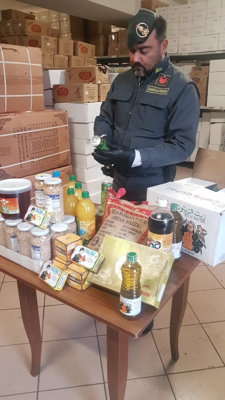 Sequestrata una tonnellata di alimenti non sicuri