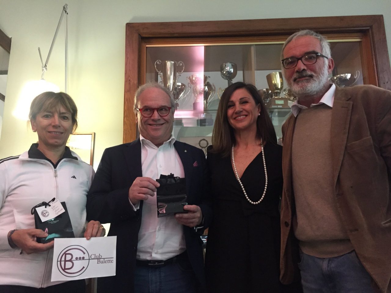 Gianni Clerici presidente onorario del “Club delle Balette”: ieri la cerimonia a Villa Olmo