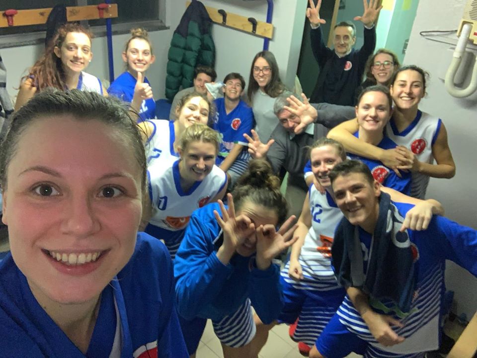 Basket femminile Ecostore vince il big match e vira in testa da sola