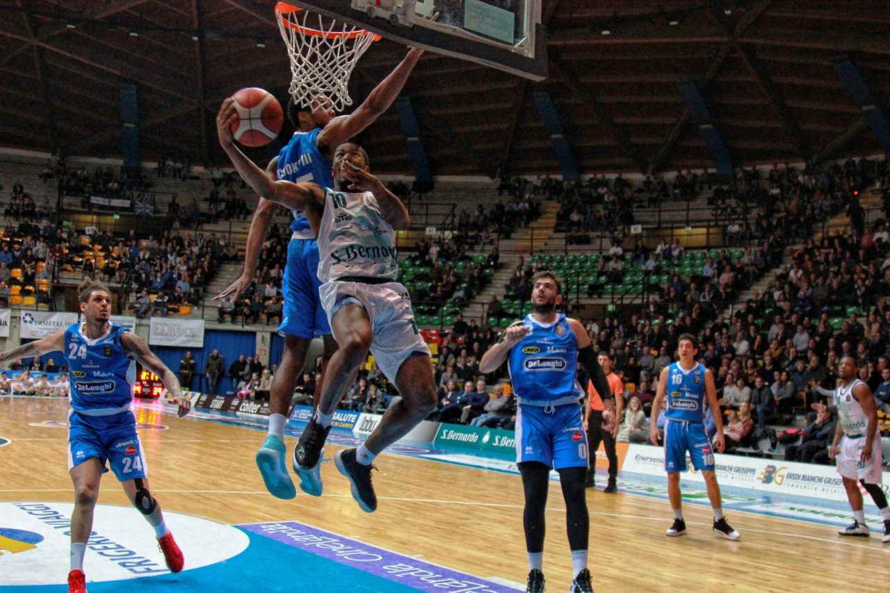 Pallacanestro Cantù: è ufficiale, serie A sospesa per l’emergenza Coronavirus