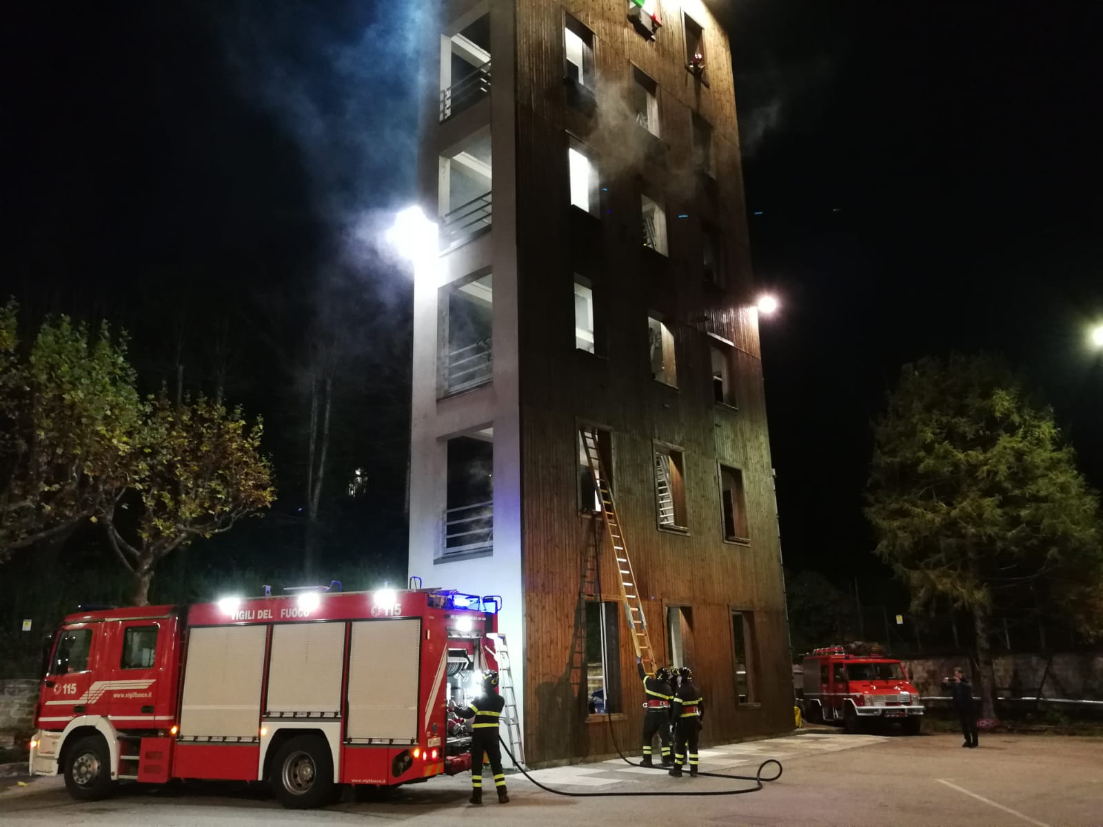 vigili del fuoco, santa barbara,