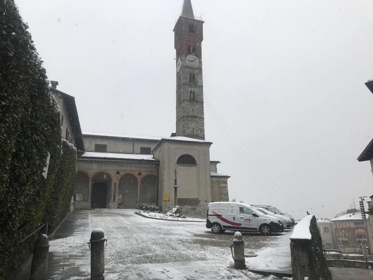 Ecco la neve nel Comasco FOTO