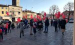 Natale in piazza col Giornale di Erba: il cielo si colora coi nostri palloncini VIDEO