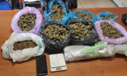 Arrestato spacciatore a Lomazzo, nascondeva 2 chili di marjuana